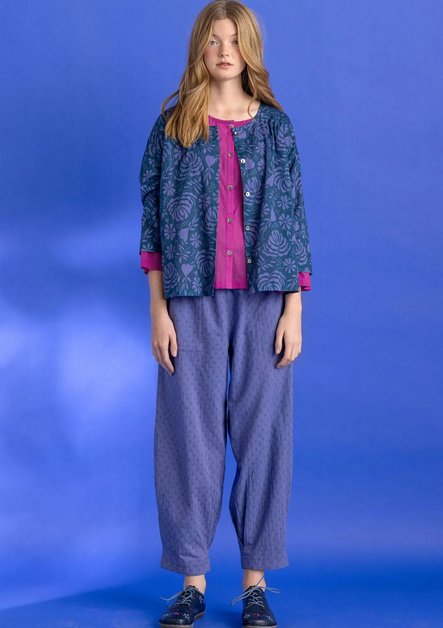 Gudrun Sjödén Blusen>Bluse „Hedda“ aus Bio-Baumwollgewebe Dunkelpetrol-gemustert