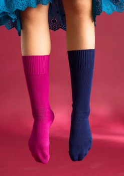 Gudrun Sjödén Accessoires>Einfarbige Kniestrümpfe aus Bio-Baumwolle Cerise