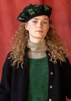 Gudrun Sjödén Accessoires>Gestrickte Baskenmütze „Gnistra“ aus Alpakawollgemisch/Bio- und Recycling-Baumwolle Schwarz