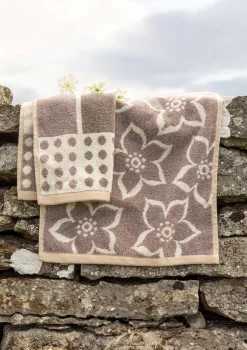 Gudrun Sjödén Frottee|Bad-Accessoires>Gästehandtuch „Flow“ aus Bio-Baumwolle (2er-Pack) Kalkstein