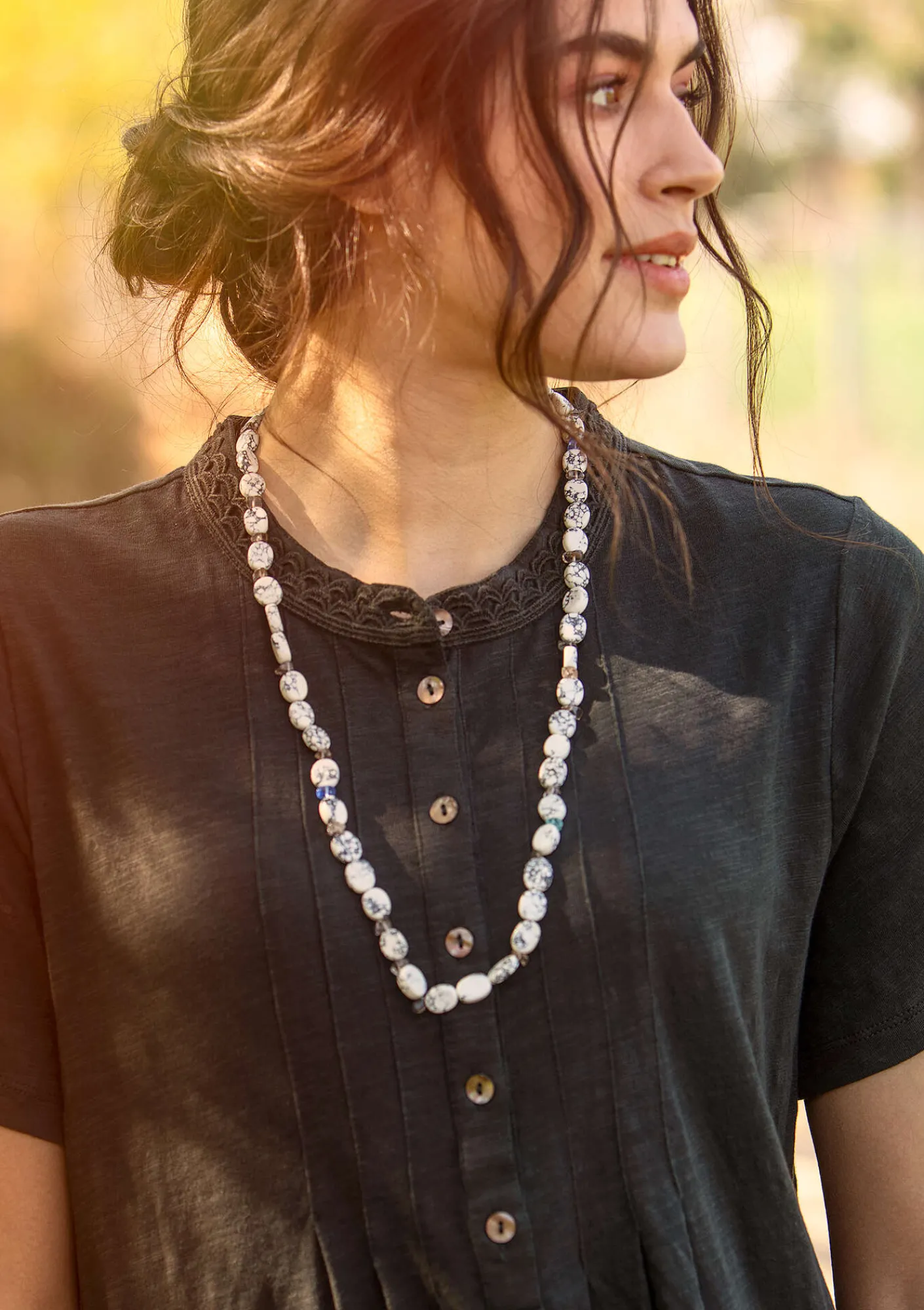 Gudrun Sjödén Schmuck>Halskette „Strandfynd“ aus Recycling-Glas/Recycling-Keramik Schwarz