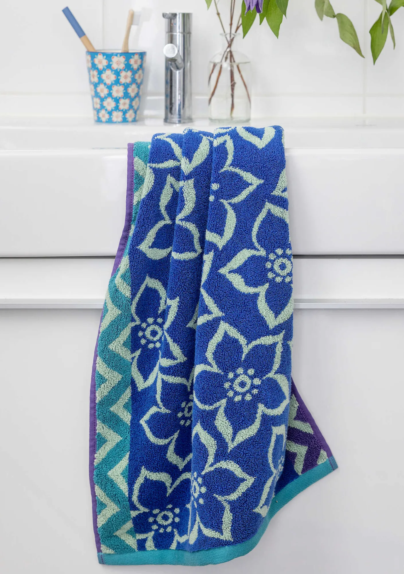 Gudrun Sjödén Frottee|Bad-Accessoires>Handtuch „Stars“ aus Bio-Baumwolle Brillantblau