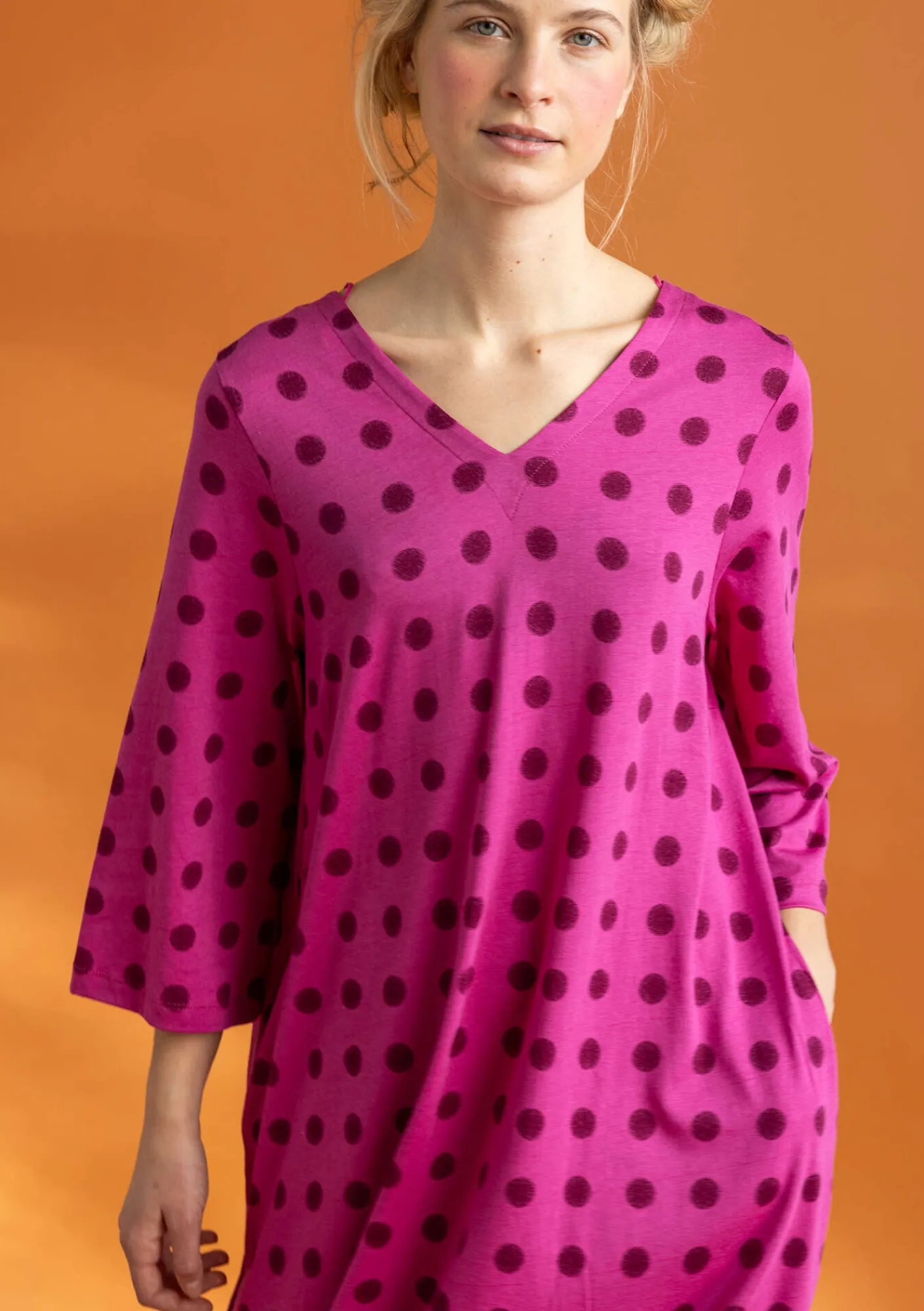 Gudrun Sjödén Kleider>Jerseykleid „Tyra“ aus Bio-Baumwolle/Modal Cerise-gemustert