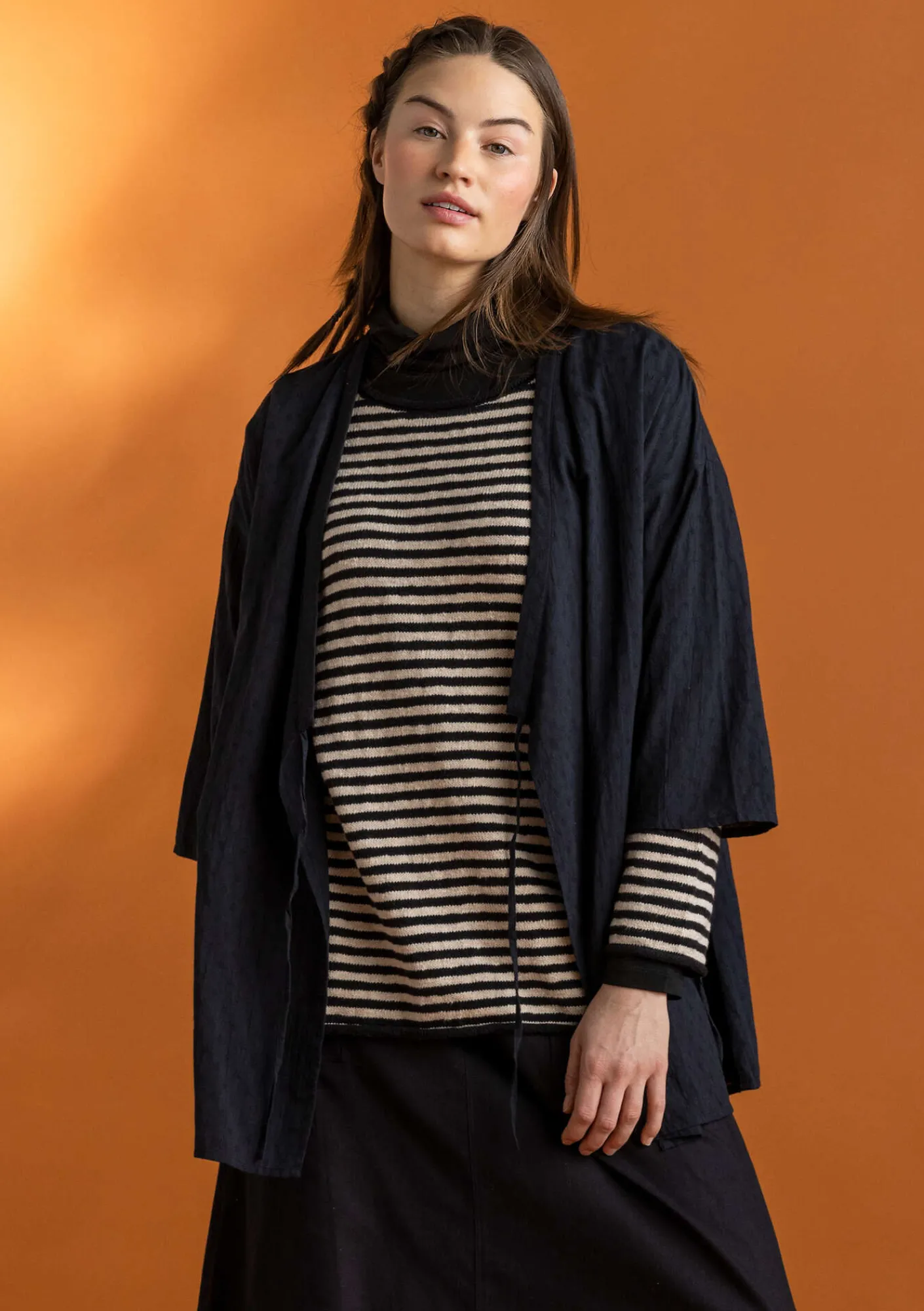 Gudrun Sjödén Blusen>Kimono aus Bio-Baumwolldobby Schwarz