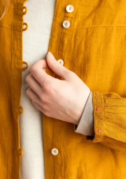 Gudrun Sjödén Blusen>Künstlerbluse „Asta“ aus Leinengewebe Senf