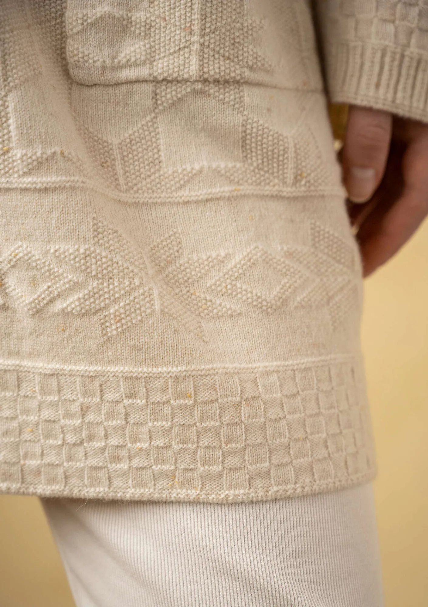 Gudrun Sjödén Strickjacken>Langstrickjacke „Capella“ aus Lammwolle Feder-genoppt