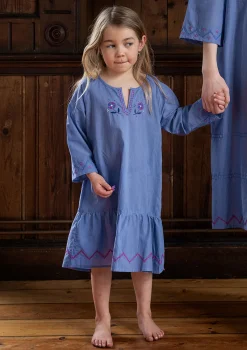 Gudrun Sjödén Wäsche & Loungewear>Mädchen-Nachthemd „Twinkle“ aus Bio-Baumwolle Meeresblau