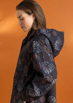 Gudrun Sjödén Jacken & Mäntel>Regenjacke „Hedda“ aus Bio-Baumwollgewebe Schwarz-gemustert