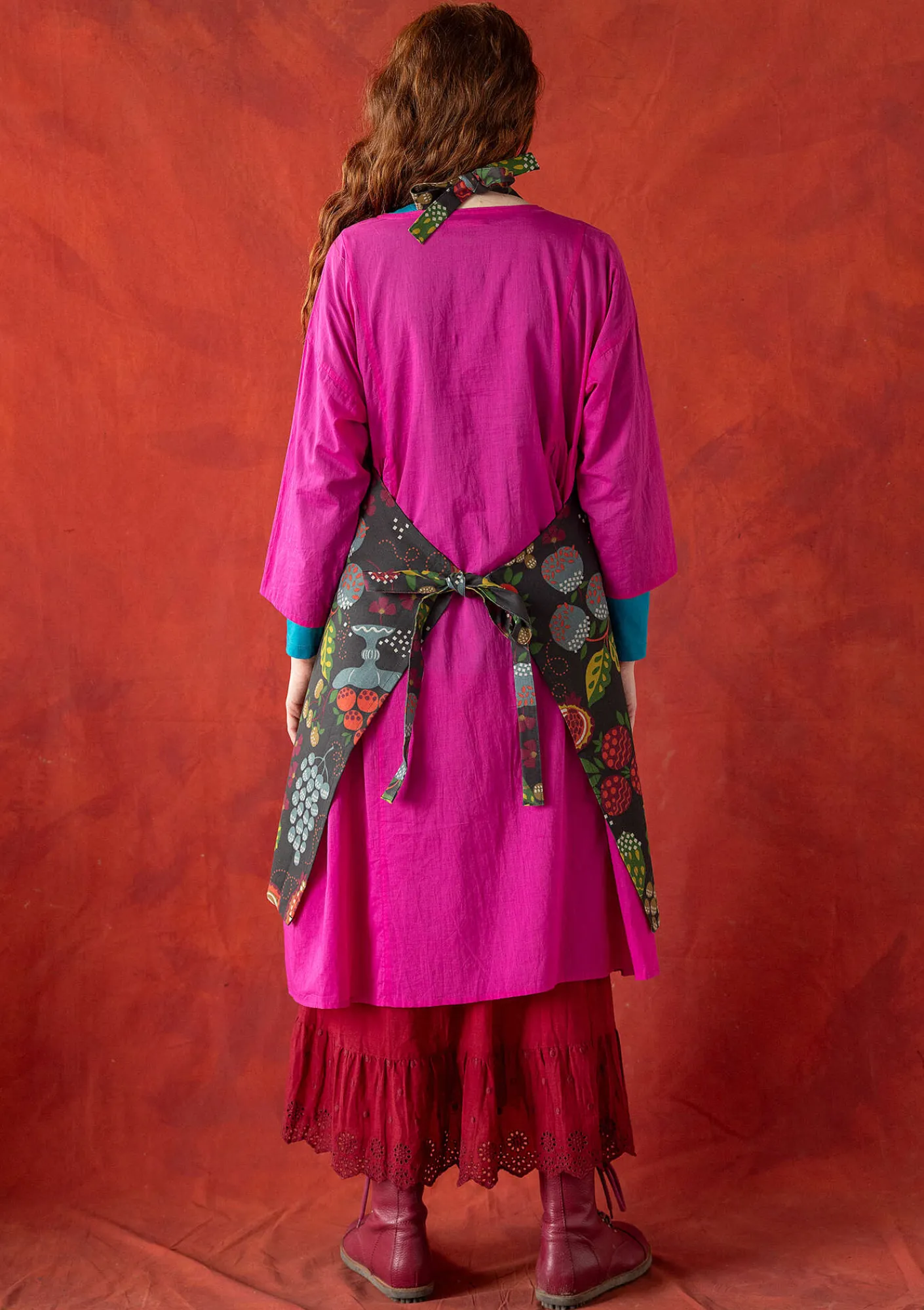 Gudrun Sjödén Küche & Esszimmer>Schürze „Fruits“ aus Bio-Baumwolle Dunkelaschgrau