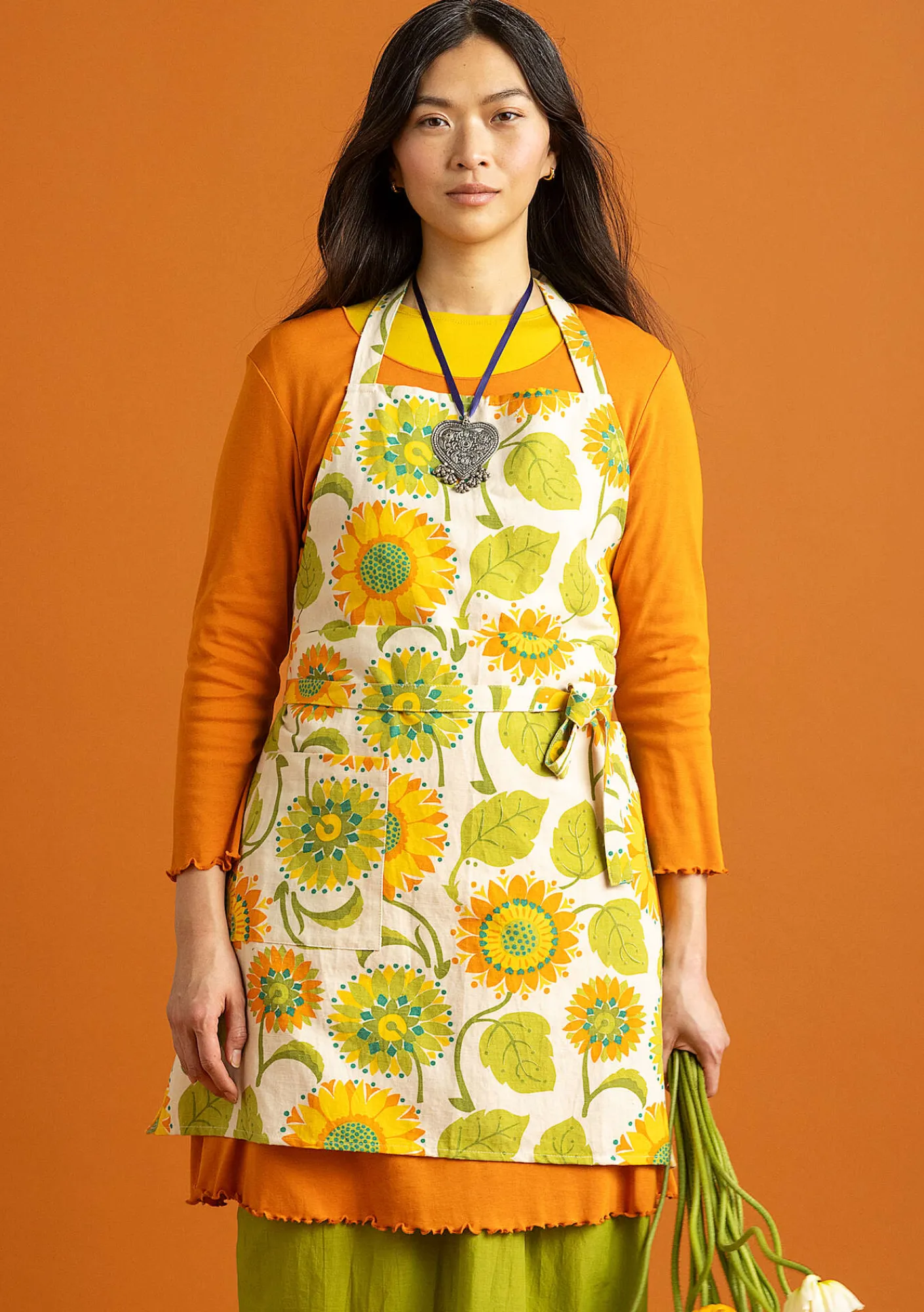 Gudrun Sjödén Küche & Esszimmer|Heimtextilien>Schürze „Sunflower“ aus Bio-Baumwolle/Leinen Hellsand