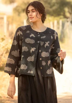 Gudrun Sjödén Strickjacken>Strickjacke „Flyttfågel“ aus Recycling-Wollmischung/Recycling-Baumwolle Dunkelaschgrau-melange