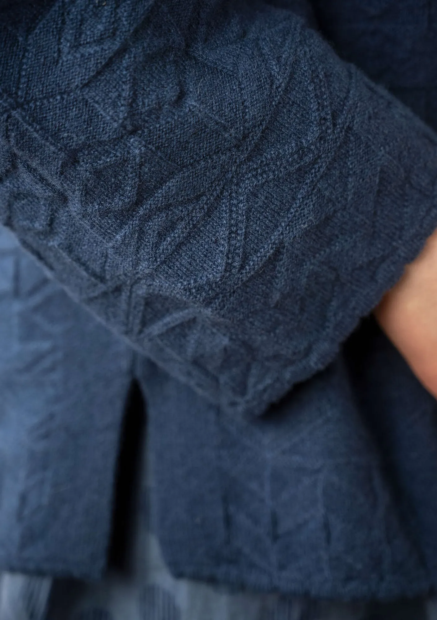 Gudrun Sjödén Strickjacken>Strickjacke „Nova“ aus Lammwolle Indigo
