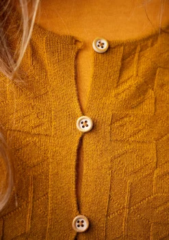 Gudrun Sjödén Strickjacken>Strickjacke „Nova“ aus Lammwolle Senf-melange