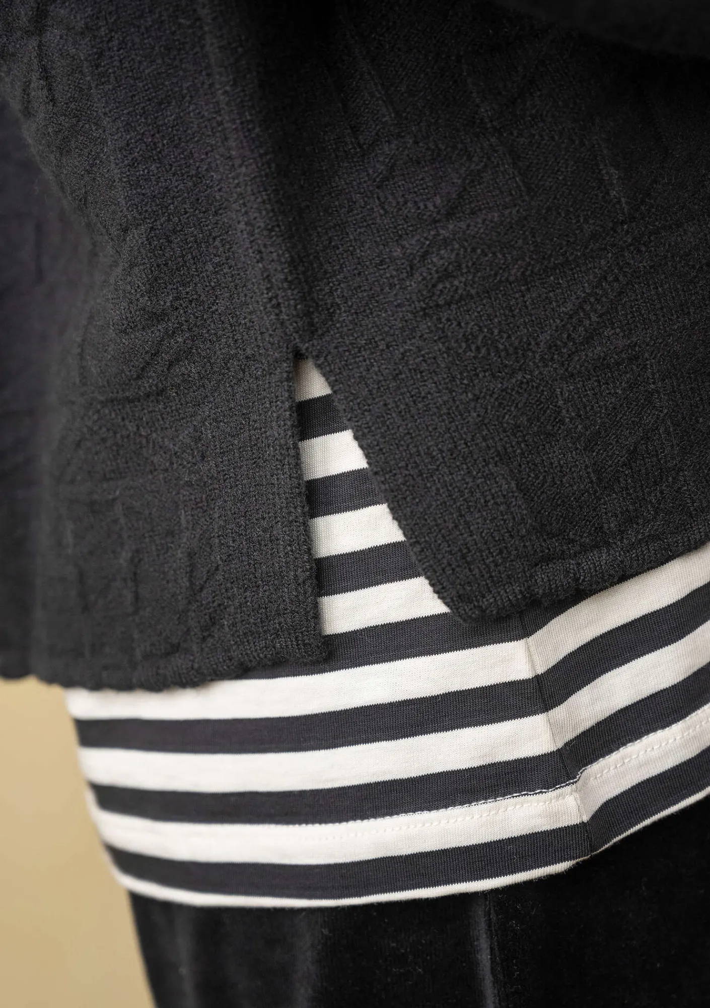 Gudrun Sjödén Strickjacken>Strickjacke „Nova“ aus Lammwolle Schwarz