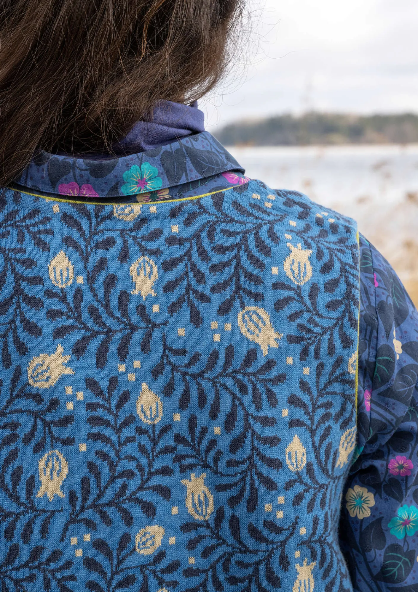 Gudrun Sjödén Westen>Strickweste „Aurora“ aus Bio- und Recycling-Baumwolle/Wolle Zartindigo