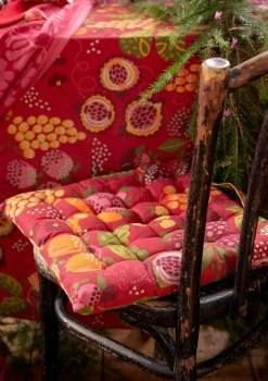 Gudrun Sjödén Küche & Esszimmer>Stuhlkissen „Fruits“ aus Bio-Baumwolle Tomate