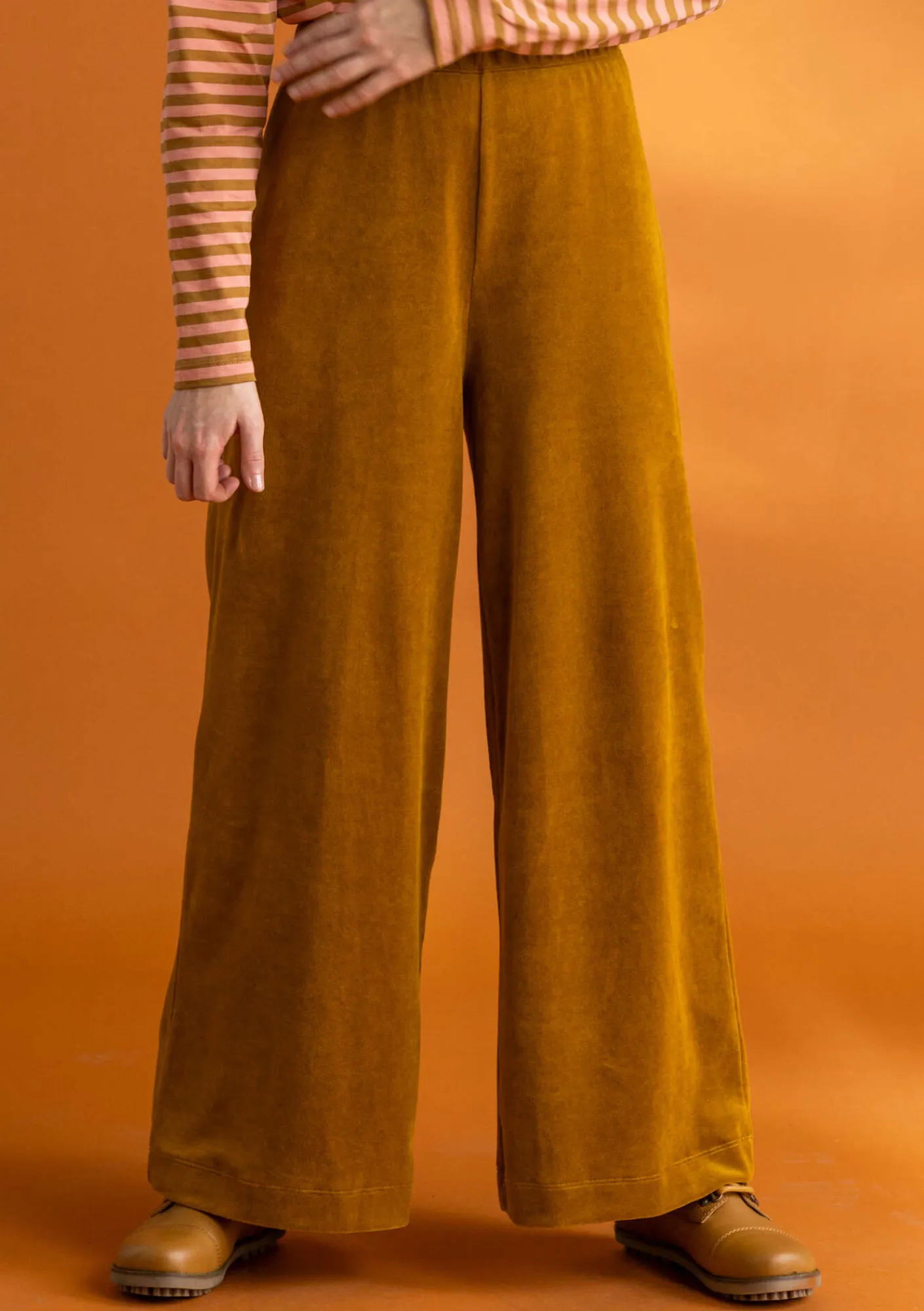 Gudrun Sjödén Hosen>Velourshose aus Bio-Baumwolle/Recycling-Polyester Curry