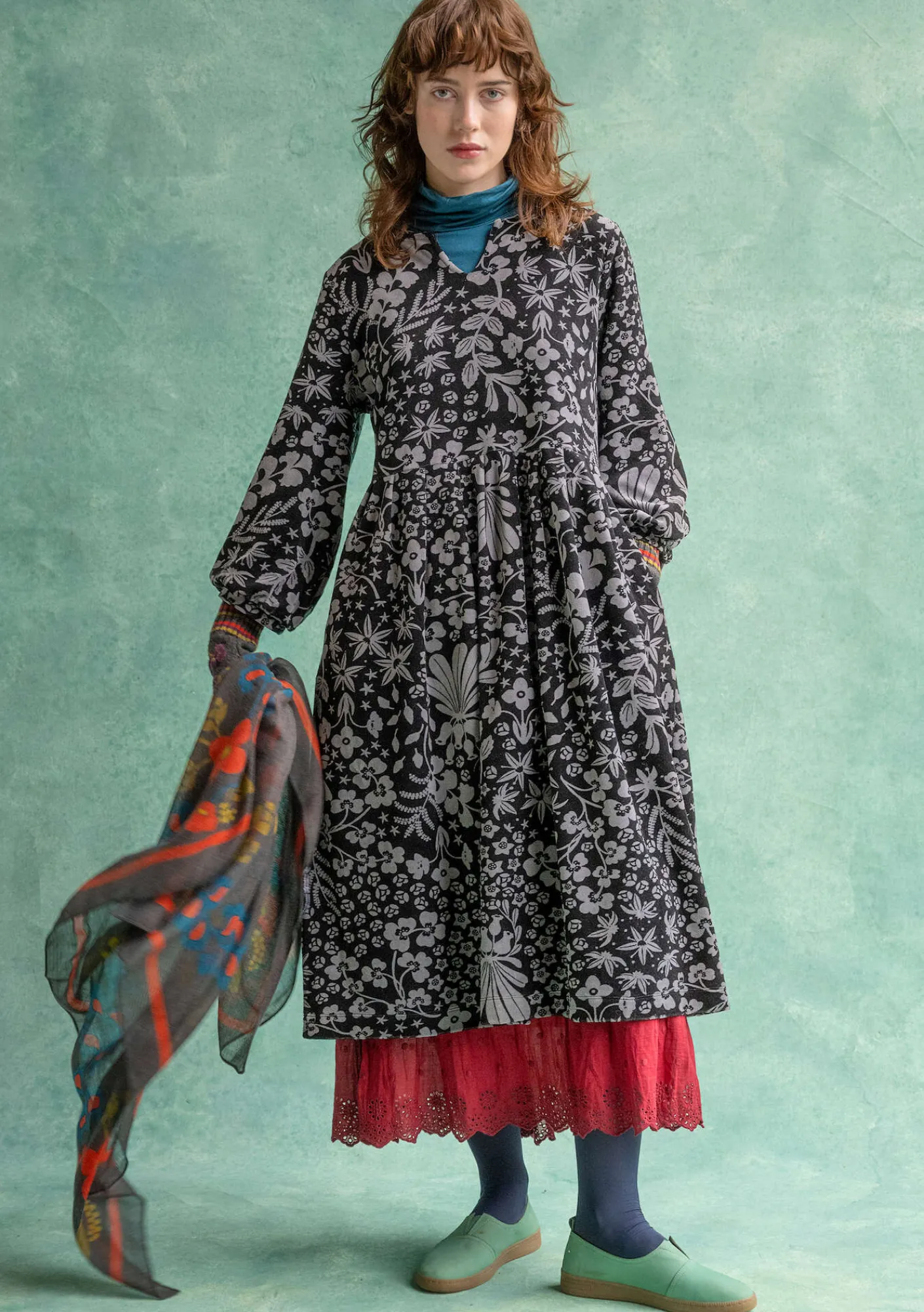 Gudrun Sjödén Kleider>Velourskleid „Katla“ aus Bio-Baumwolle/Recycling-Polyester Grafit